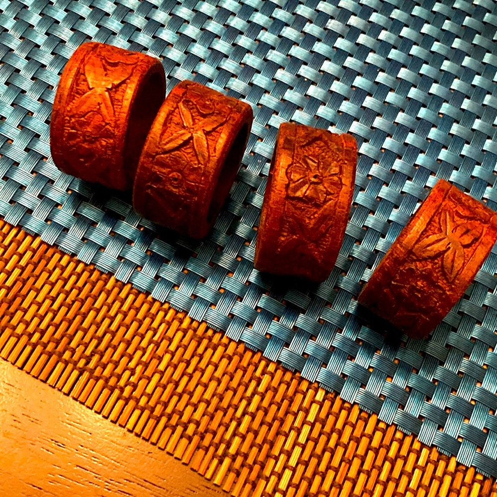 Quality made in India hand designed set of 4 wooden napkins ring holders